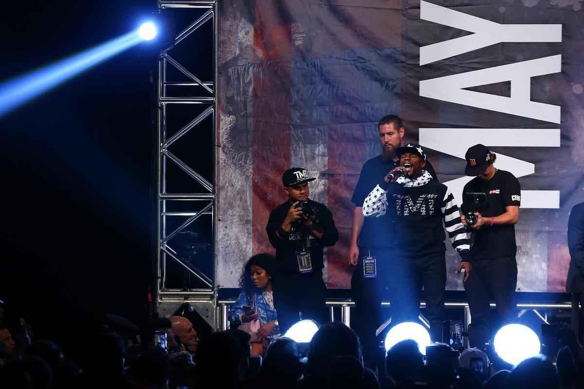 Imagens da etapa de Nova York da turn com Mayweather e McGregor. Astros se encaram no Brooklyn