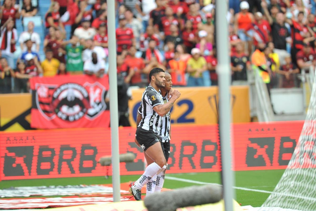 Fotos do empate por 2 a 2 entre Atltico e Flamengo na final da Supercopa do Brasil, na Arena Pantanal, em Cuiab