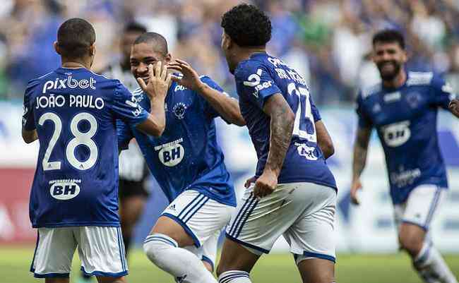 Cruzeiro conta com um forte ataque neste incio de tempora