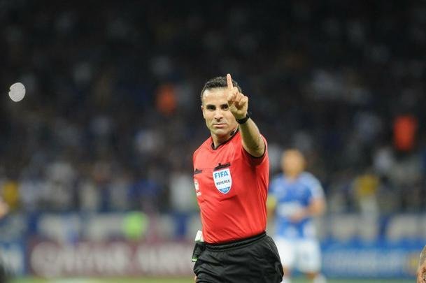 Fotos do jogos entre Cruzeiro e Deportivo Lara no Mineiro