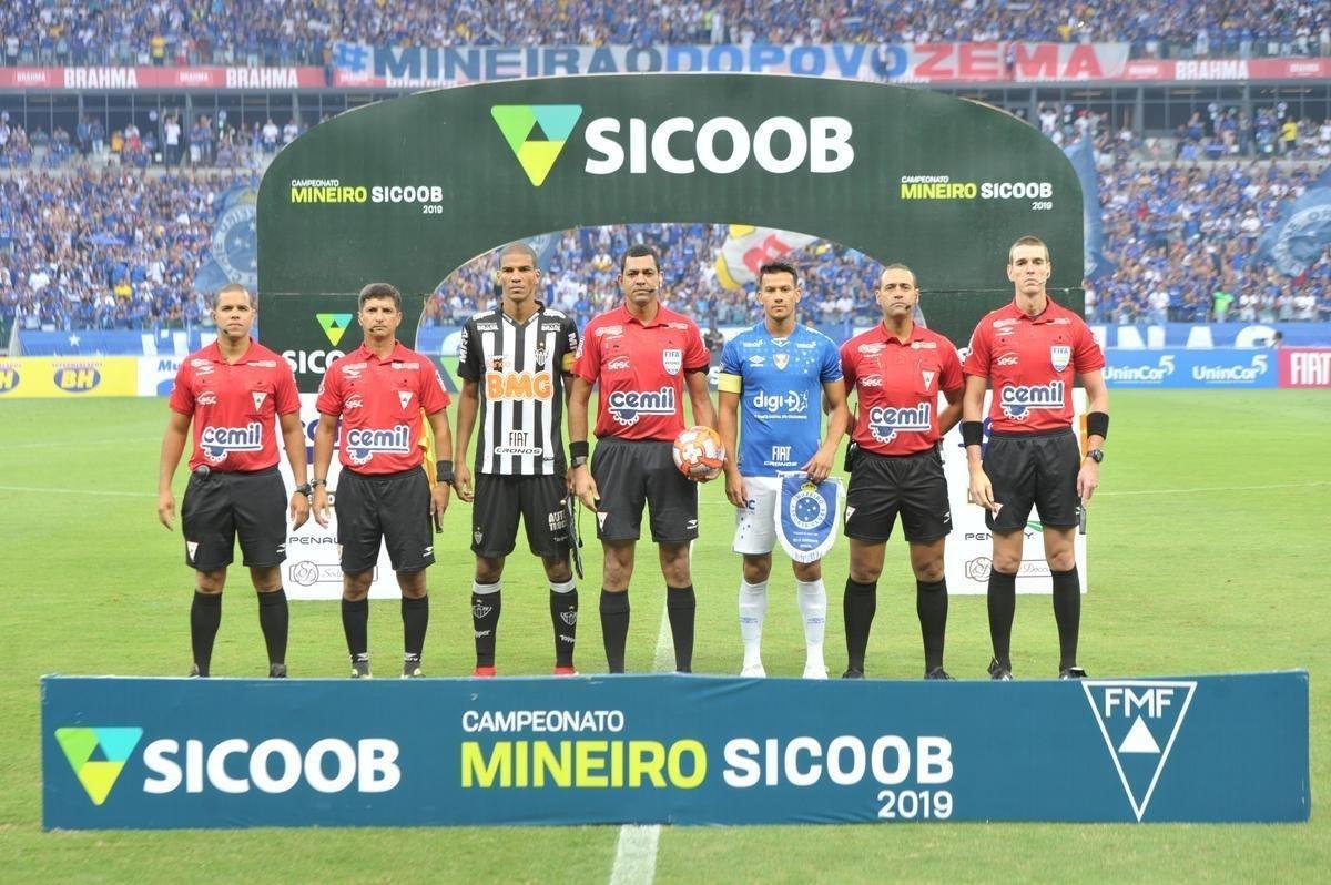 Fotos do primeiro clssico da final do Mineiro, entre Cruzeiro e Atltico, no Mineiro