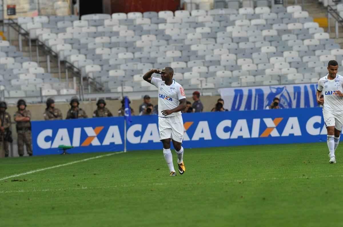 Imagens da partida entre Cruzeiro e Sport, duelo vlido pela 21 rodada da Srie A do Campeonato Brasileiro