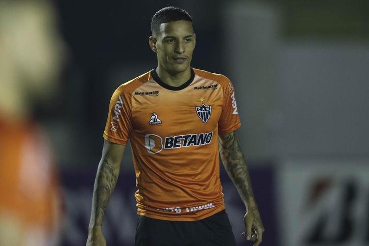 Tcnico Cuca comandou atividade do Atltico no CT da Conmebol no Paraguai 