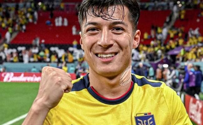 Franco, do Atlético, comemora estreia na Copa do Mundo com o Equador