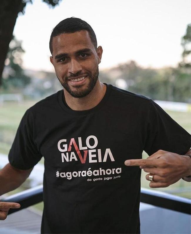 Alan Kardec (atacante) - livre no mercado aps fim de contrato com o Shenzhen, da China