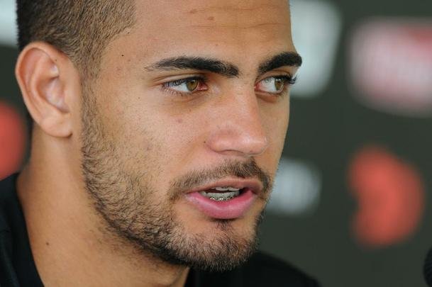 Em 2016, o Atlético montou uma verdadeira operação financeira para contratar a jovem promessa Clayton, do Figueirense. Além de um montante financeiro, o Galo mandou para o Figueirense na troca o meia Dodô e o atacante Rafael Moura. O jovem atacante chegou ao Alvinegro, mas não conseguiu render o esperado. Ele foi emprestado para Corinthians e Bahia, mas também não se firmou nesses clubes. Com a camisa do Galo, Clayton tem 62 jogos e nove gols.