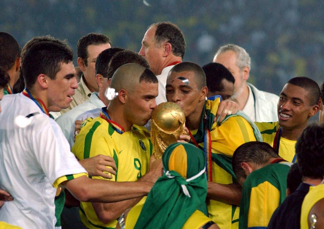 2002 - Brasil (5 ttulo)