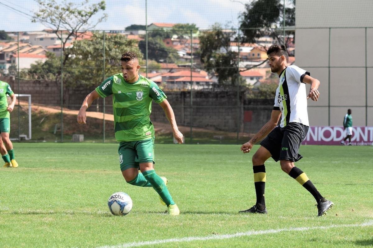 Imagens do jogo-treino do Amrica contra o Inter de Minas