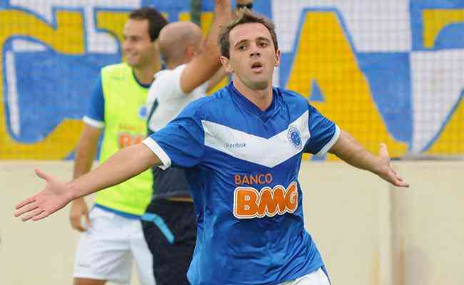Montillo fez 36 gols com a camisa do Cruzeiro