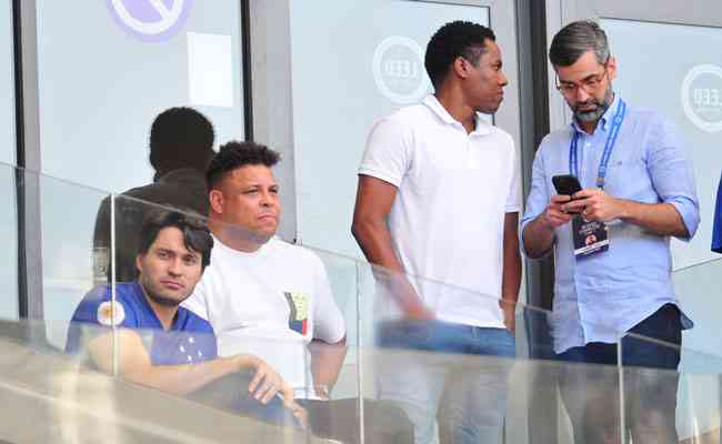 Holding tem interesse em firmar parceria com Ronaldo no Cruzeiro SAF