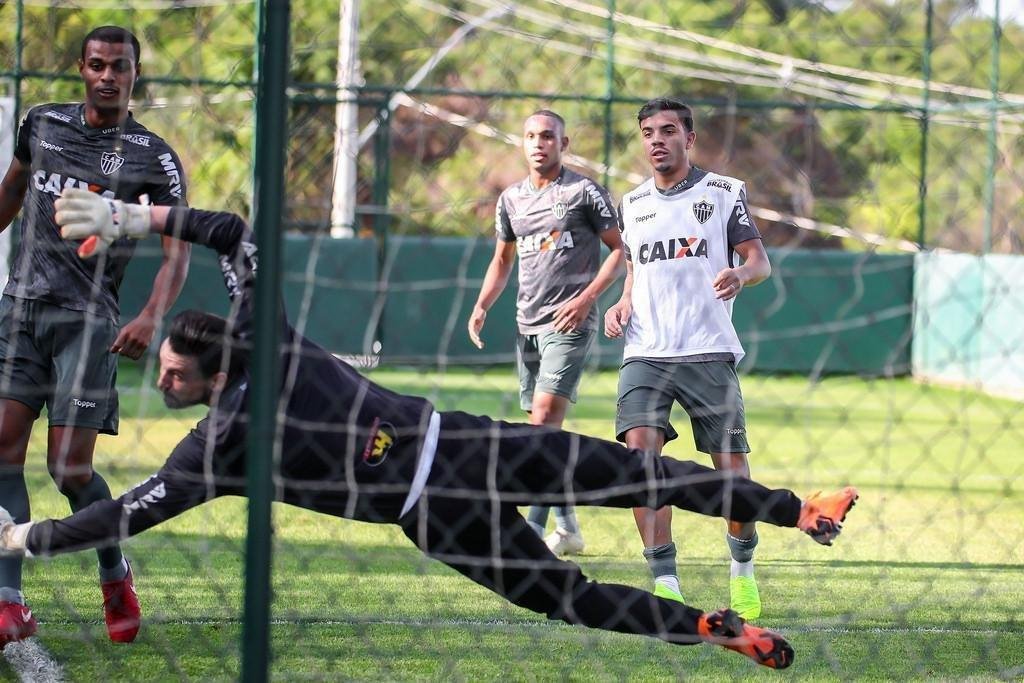 Aps empate no clssico, Atltico volta aos treinos na Cidade do Galo