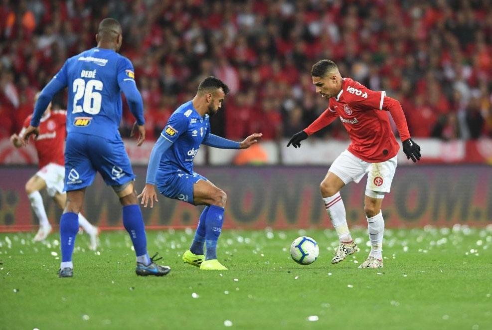 Fotos do duelo entre Internacional e Cruzeiro, no Beira-Rio, pela semifinal da Copa do Brasil