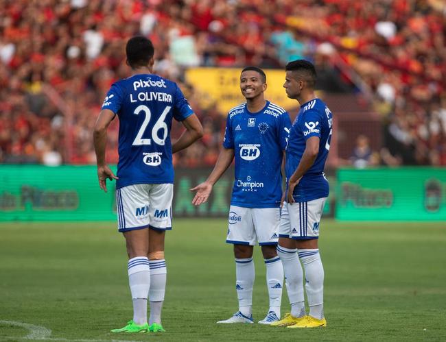 Cruzeiro foi batido pelo Sport por 3 a 1 na Ilha do Retiro pela Série B