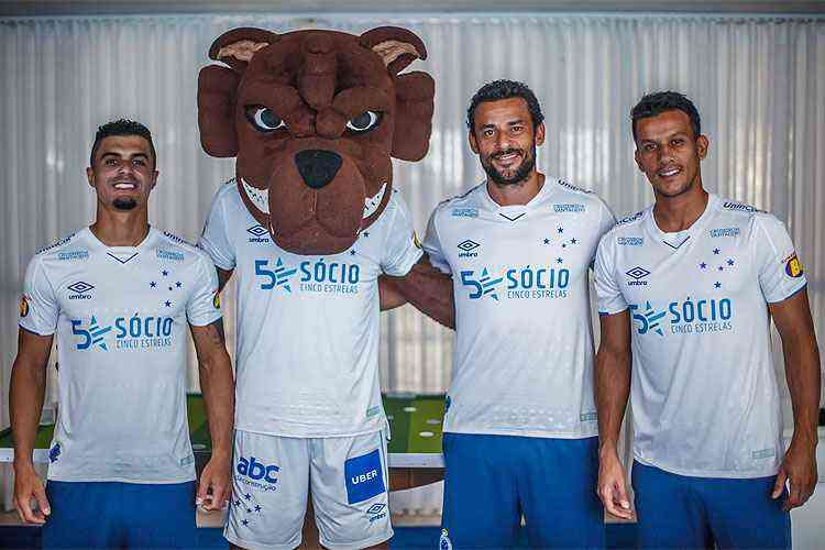 latitude Ambient Imaginative Nas redes sociais, Fred mostra nova camisa do Cruzeiro para a temporada 2019  - Superesportes
