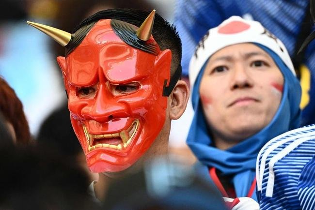 Torcedores nas arquibancadas do Estdio Internacional Khalifa, em Doha, na partida entre Alemanha e Japo, pelo Grupo E da Copa do Mundo 