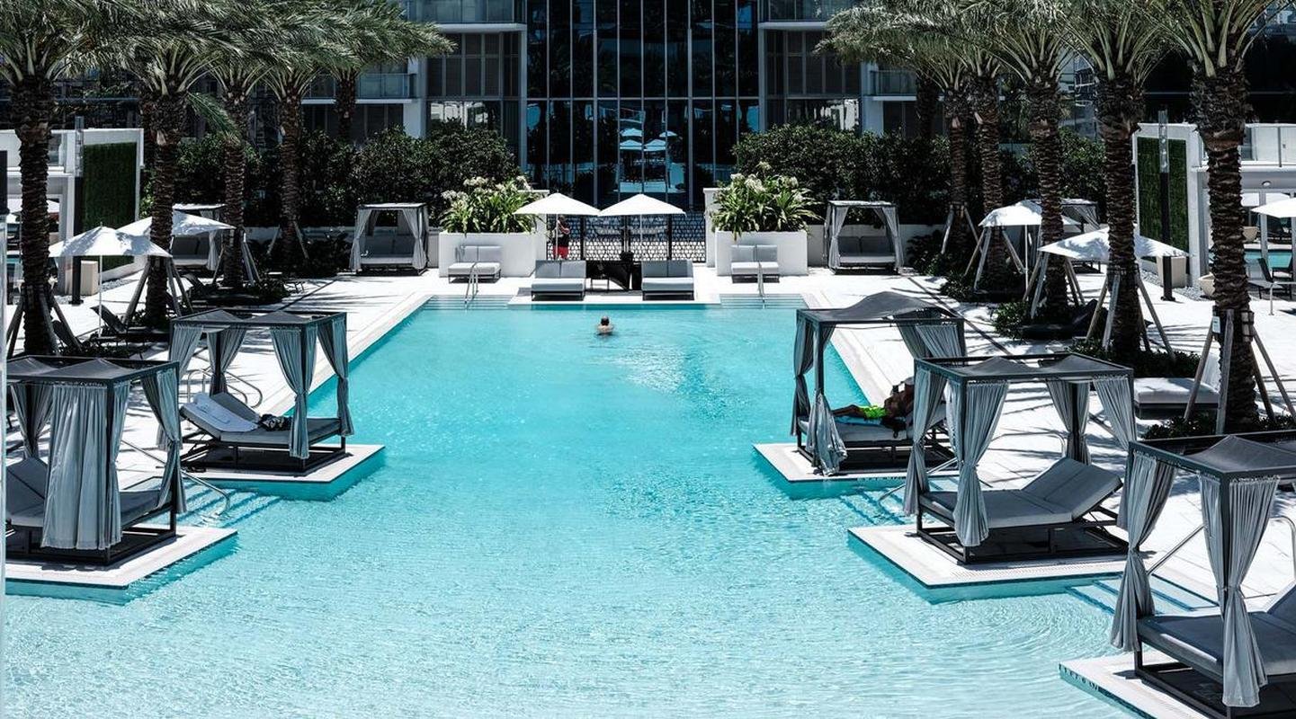 Fotos do condomnio de luxo Paramount Miami Worldcenter, em Miami, onde Hulk acaba de comprar uma cobertura