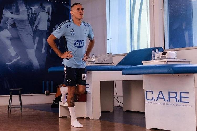 João Paulo (meia) - contrato até dezembro de 2023