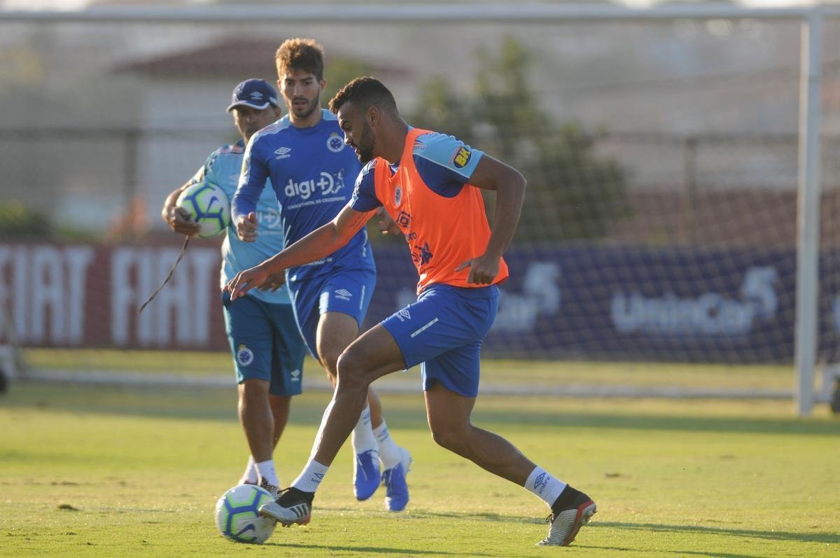Cruzeiro se prepara para enfrentar o Fluminense, nesta quarta, s 19h15, no Mineiro