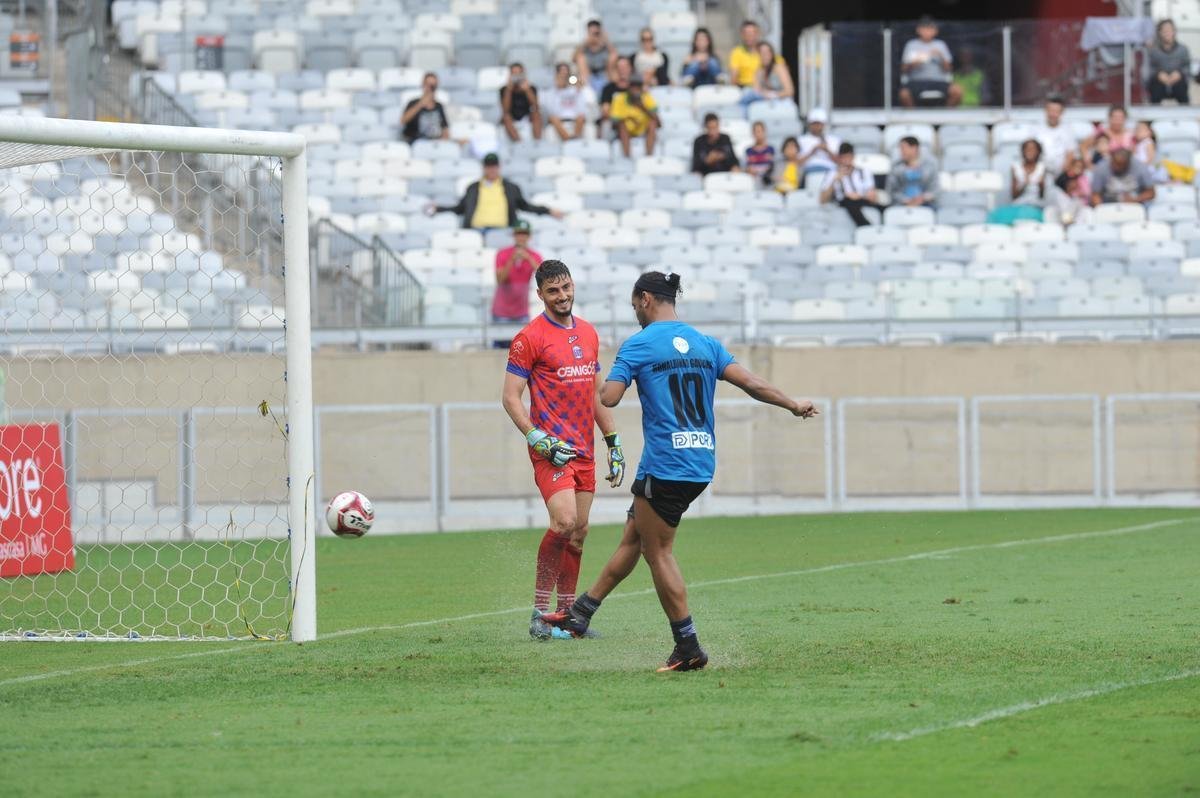 Fotos do 'Game of Dreams', jogo festivo dos Amigos do Ronaldinho contra os Amigos do Penta