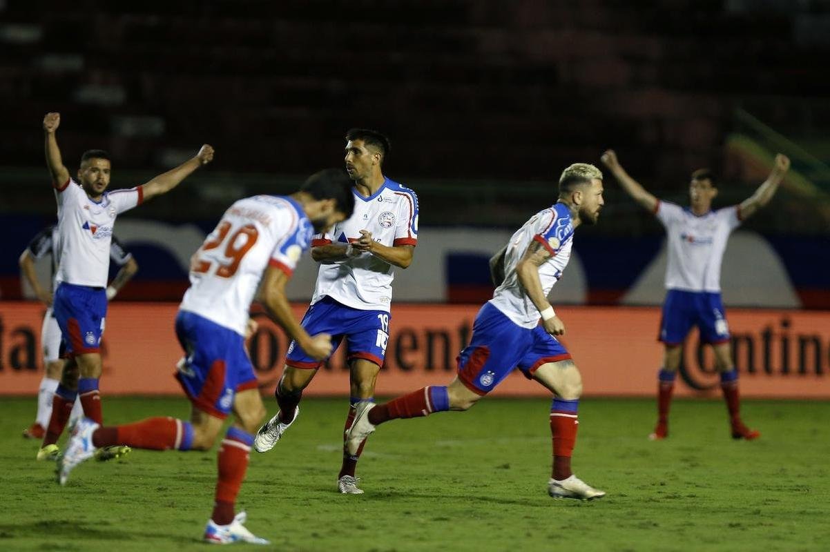 Bahia e Atltico se enfrentaram nesta quarta-feira (4), em Feira de Santana, em jogo de volta das oitavas de final da Copa do Brasil