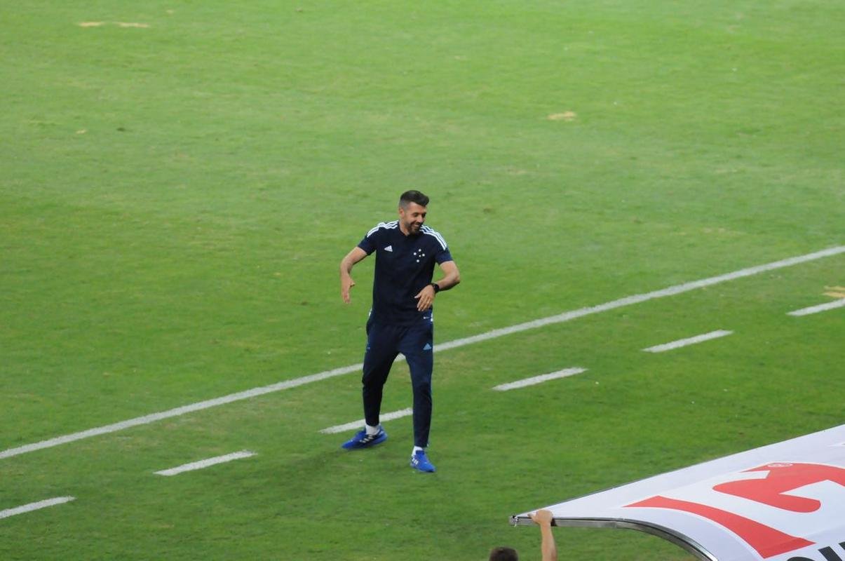 Fotos do jogo entre Cruzeiro e CRB, no Mineiro, em Belo Horizonte, pela 11 rodada da Srie B do Brasileiro