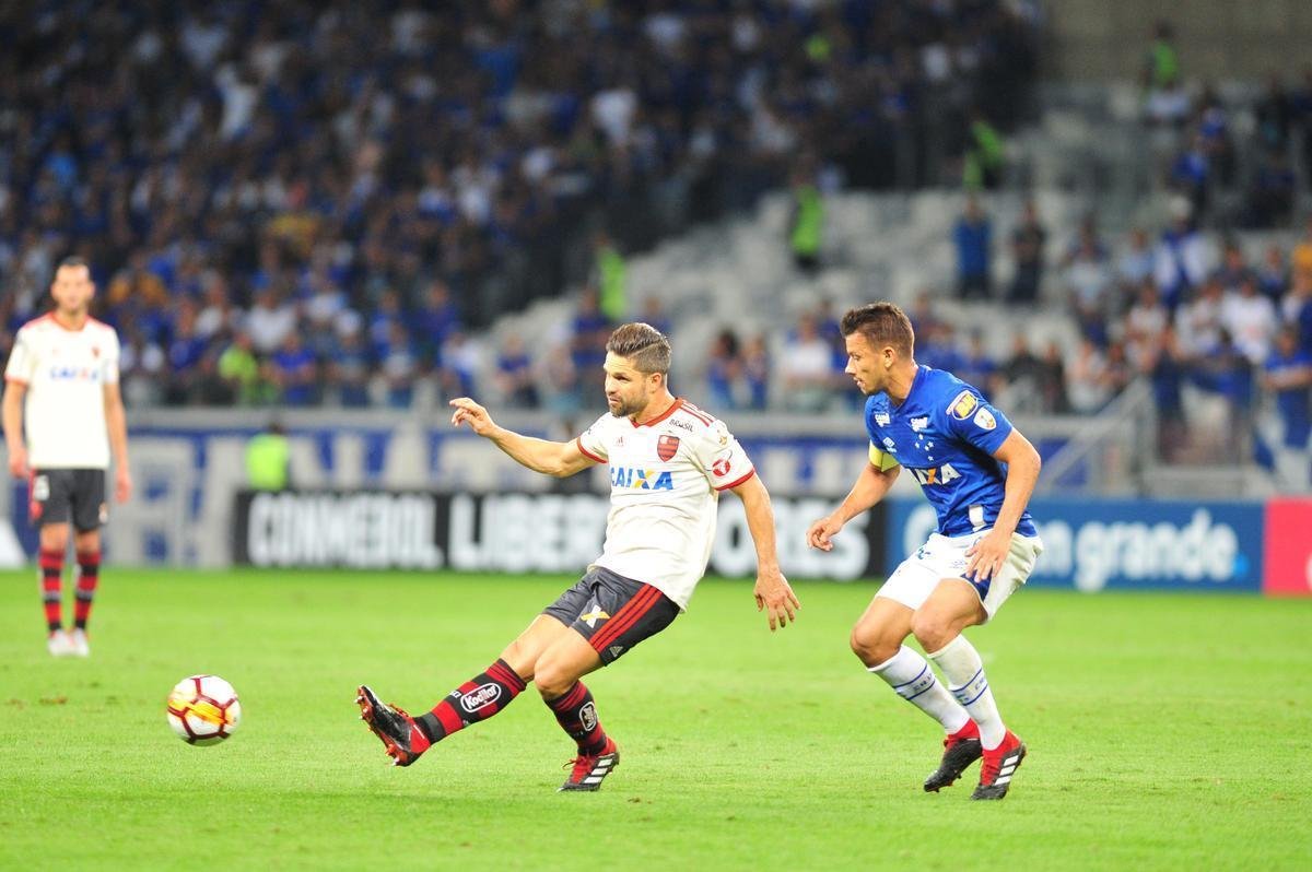 Fotos do primeiro tempo da partida entre Cruzeiro e Flamengo, no Mineiro, pela Copa Libertadores