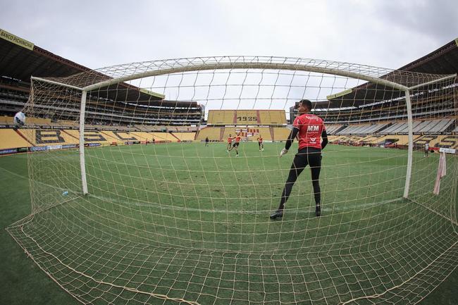 Atlético treina em Guayaquil antes do jogo contra o Emelec