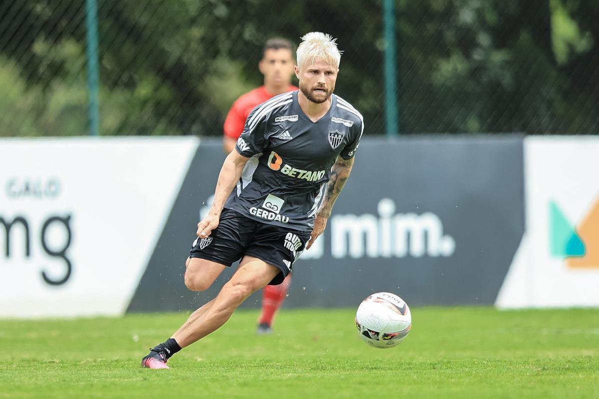No segundo jogo-treino, Galo venceu por 3 a 0, com gols de Pavn e Eduardo Sasha, duas vezes