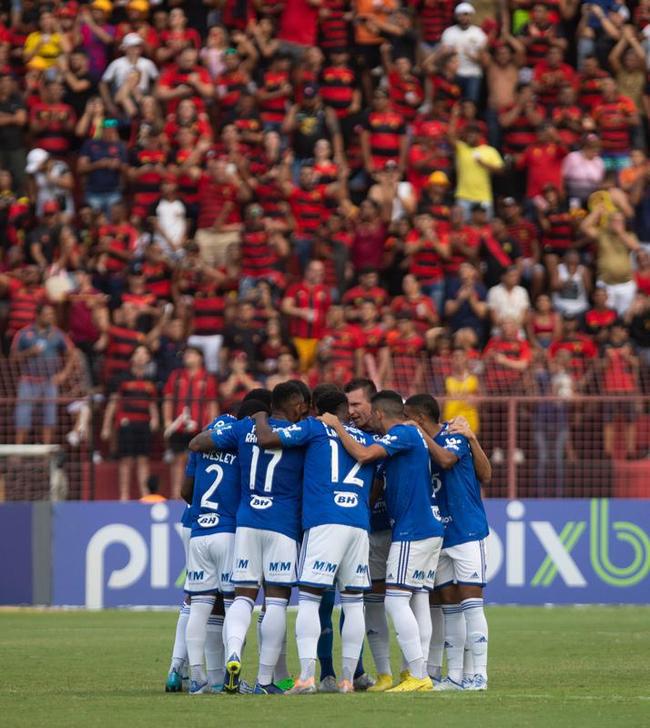 Cruzeiro foi batido pelo Sport por 3 a 1 na Ilha do Retiro pela Série B