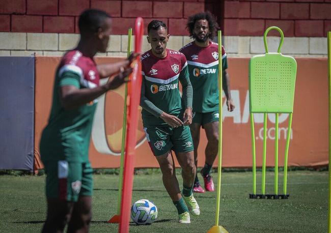 Lima foi confirmado como titular contra o Vasco, neste sábado, no Maracanã