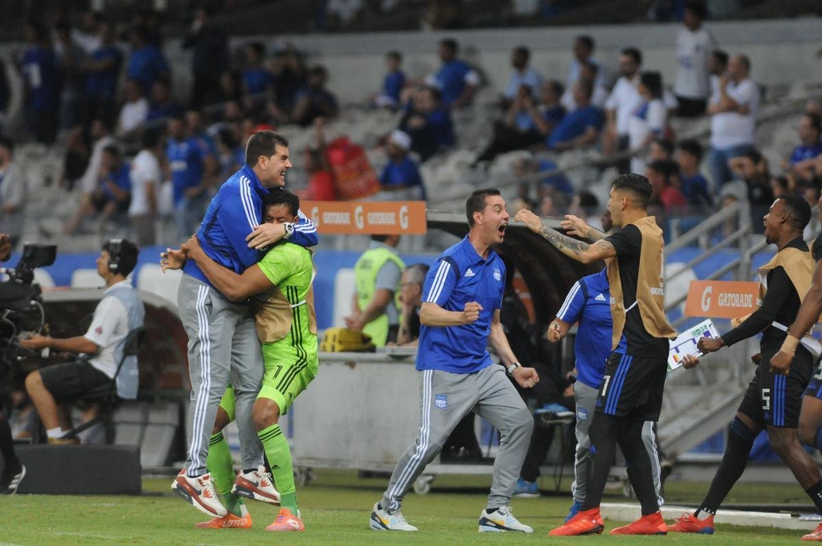 Equipes se enfrentaram pela sexta rodada do Grupo B da Copa Libertadores