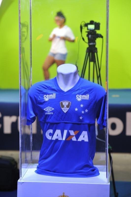 Com lanamento de uniforme e aes voltadas para o Dia Internacional da Mulher, Cruzeiro movimentou esplanada do Mineiro antes de jogo contra a URT (crdito: Juarez Rodrigues/EM D.A Press)