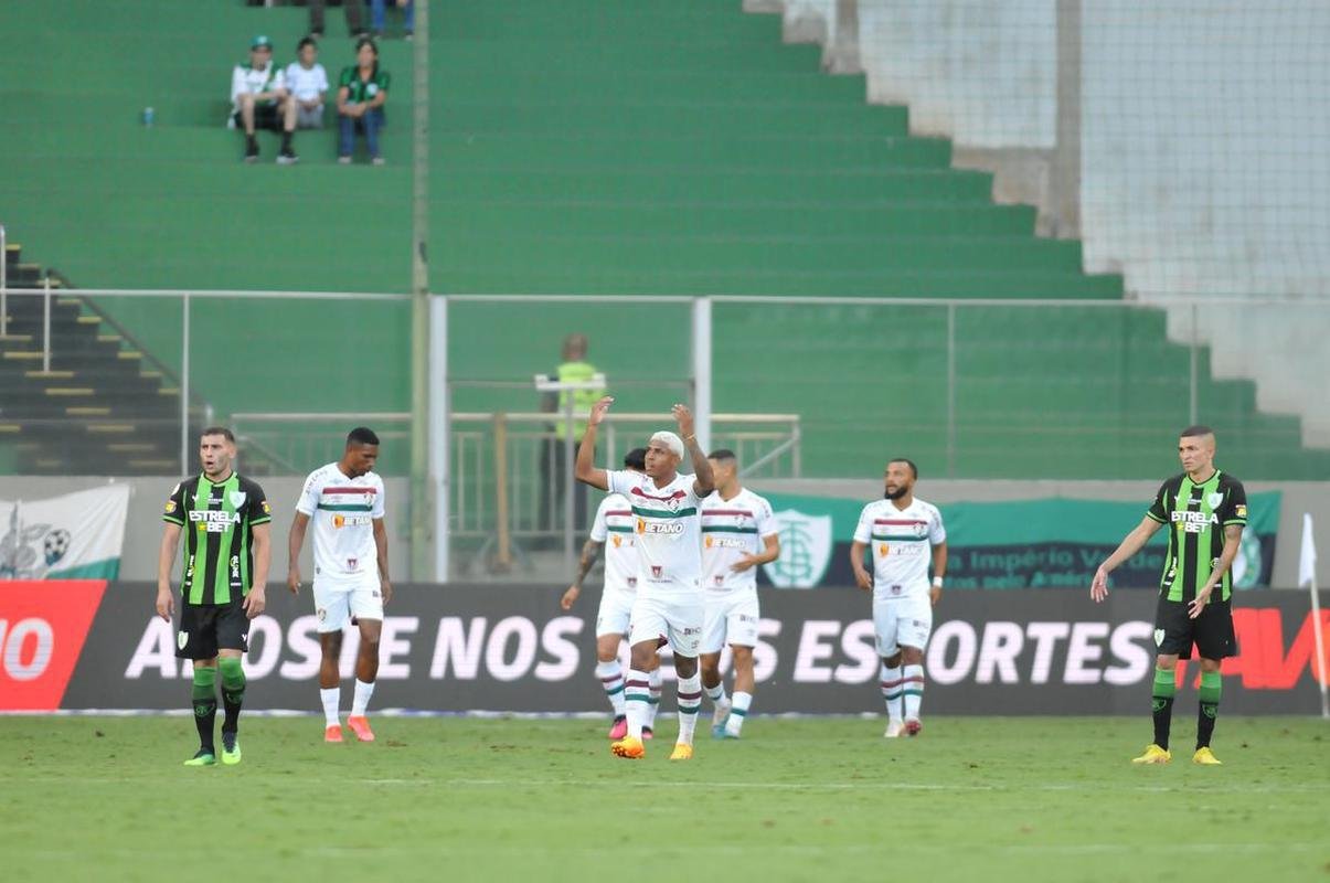Amrica foi derrotado por 3 a 0 pelo Fluminense neste sbado (15/4), no Independncia, pela 1 rodada do Campeonato Brasileiro