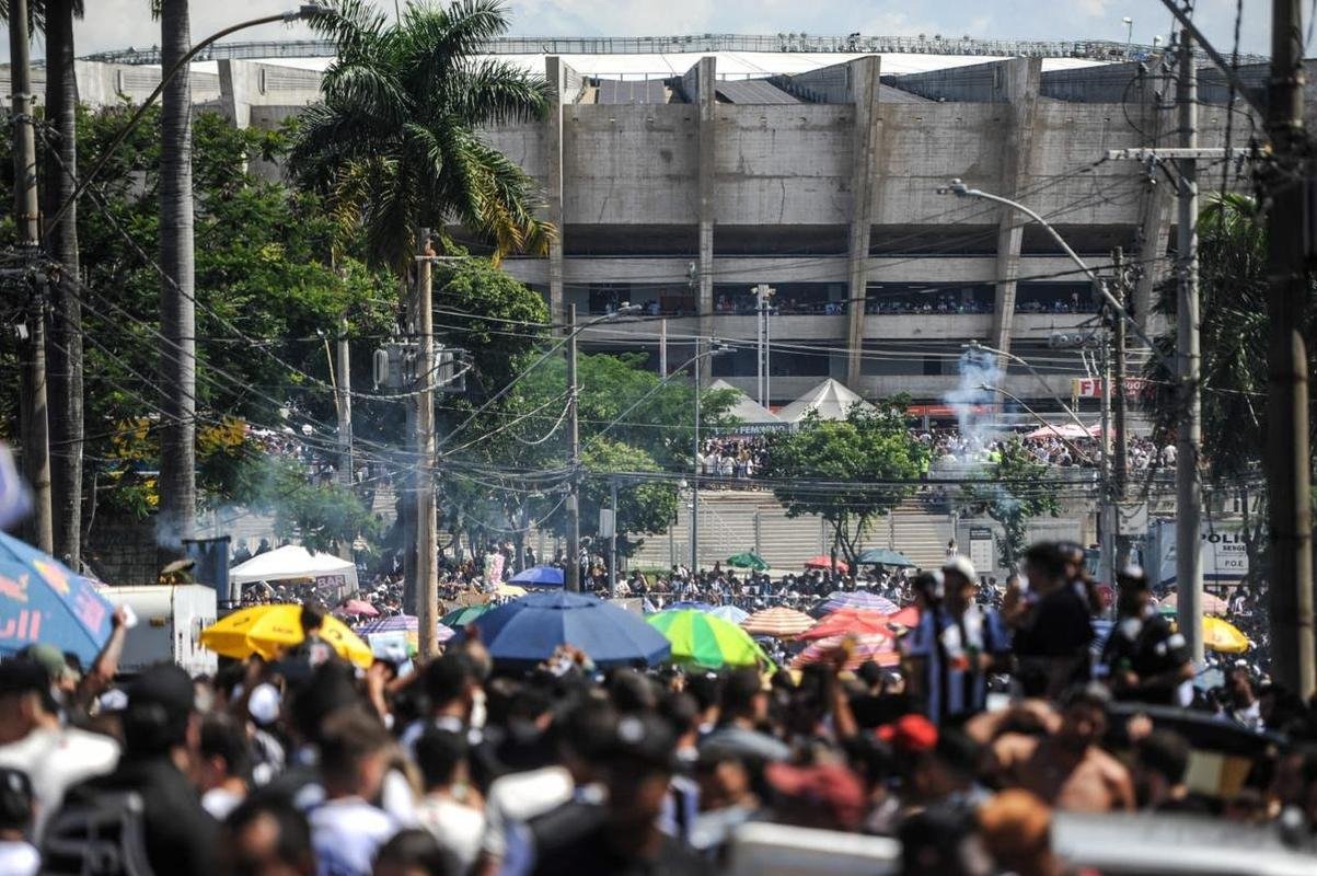 Torcida do Atltico chegou animada ao Mineiro para o jogo da taa, contra o RB Bragantino. Dia de festejar com o time o ttulo do Campeonato Brasileiro de 2021