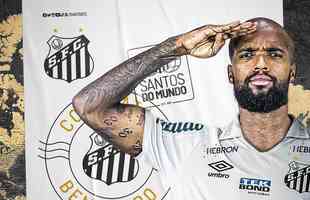 Santos anunciou o zagueiro Messias