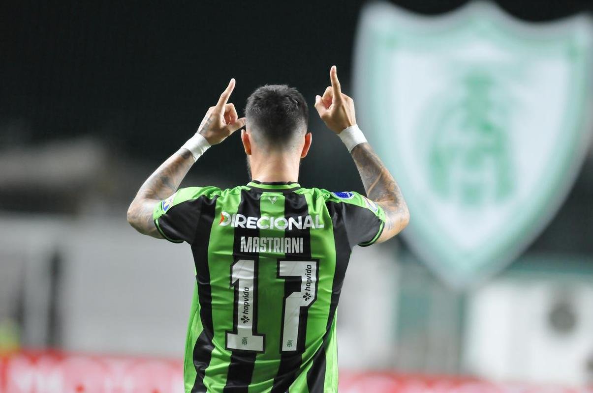 Fotos de Amrica x Pearol pela Sul-Americana, no Independncia