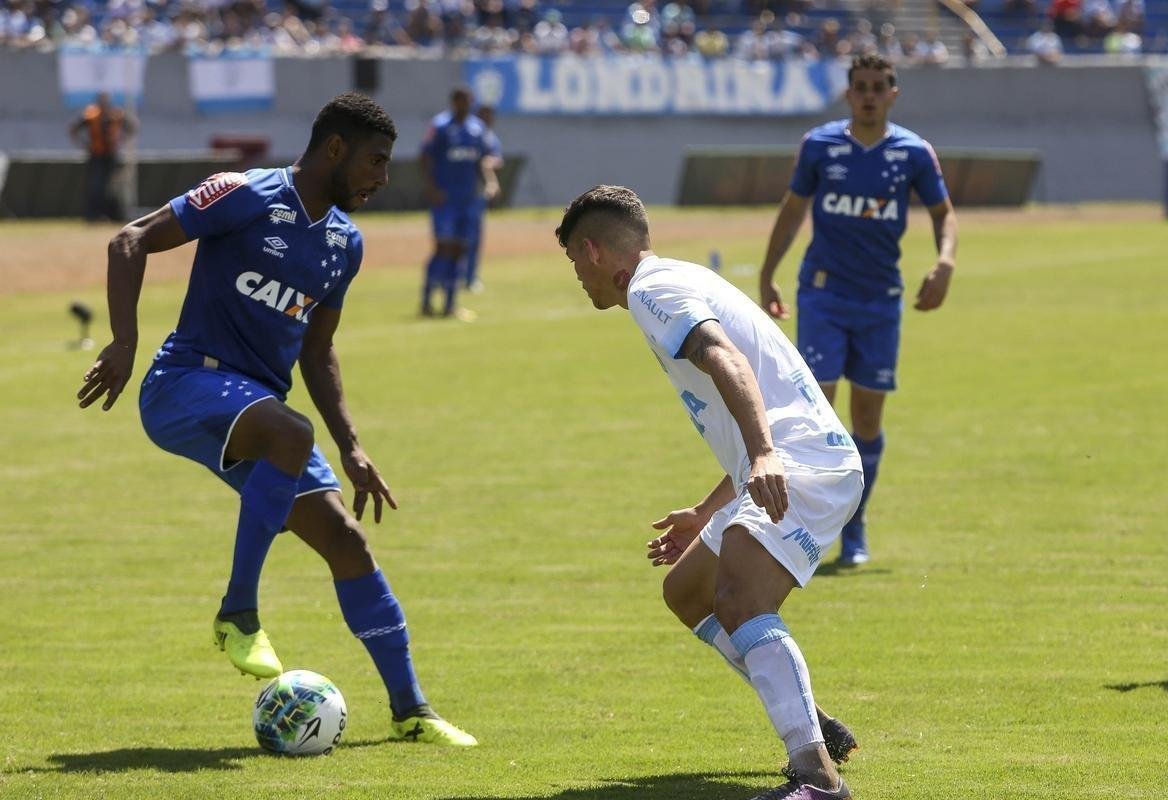 Cruzeiro chegou a abrir 2 a 0 sobre o Londrina, com gols de Lucas Silva e Sassá, mas cedeu o empate no segundo tempo e perdeu nos pênaltis por 3 a 1. Time foi eliminado na semifinal da Primeira Liga.