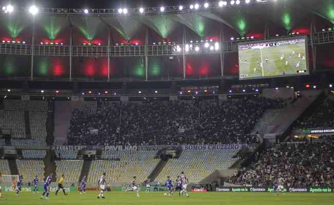 Quatro mil cruzeirenses estiveram presentes no Maracanã no jogo de ida das oitavas de final da Copa do Brasil