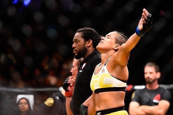 Fotos da grande vitória de Amanda Nunes pelo cinturão do UFC