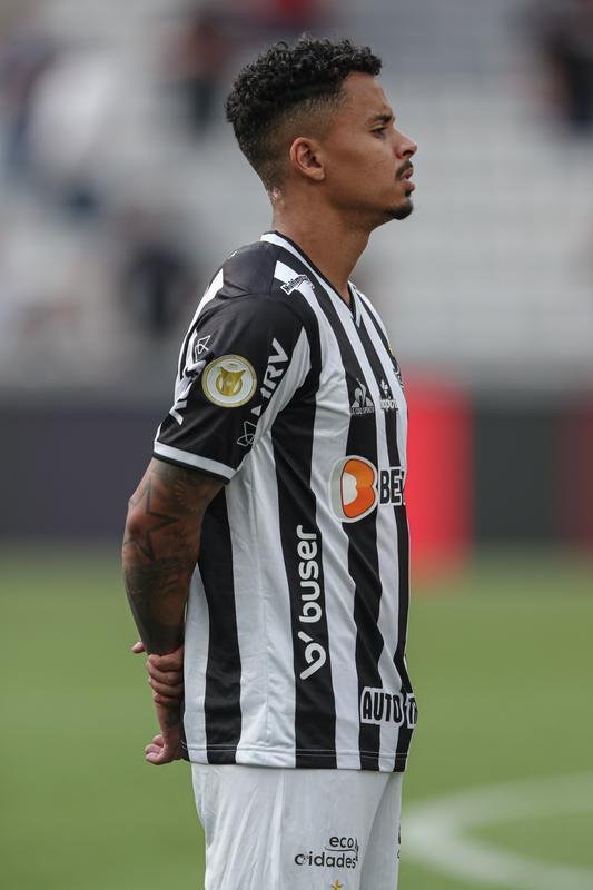 Allan (meio-campista)