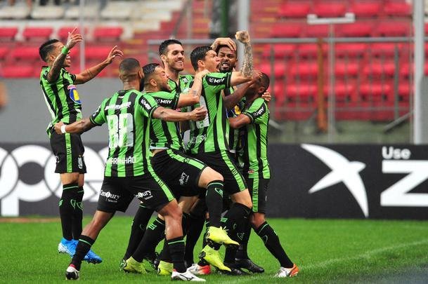 Fotos do duelo entre Amrica e Vitria, no Independncia, pela 36 rodada da Srie B do Brasileiro