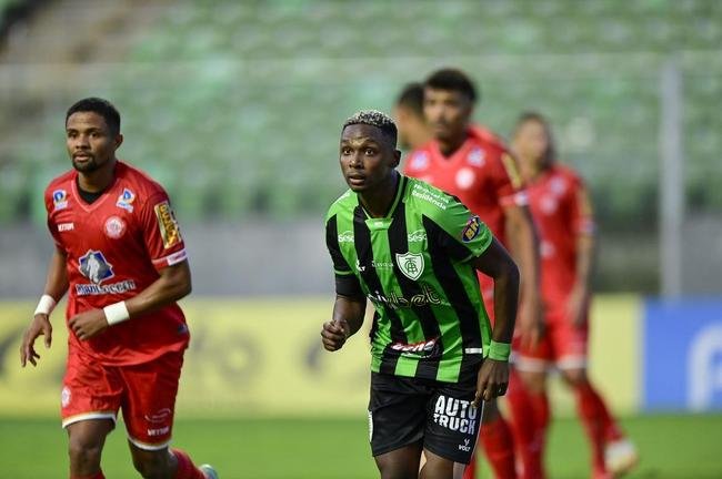 O Amrica recebeu o Tombense neste sbado (19), em jogo vlido pela 11 rodada do Campeonato Mineiro. Sem pblico, a partida foi realizada no Estdio Independncia, em Belo Horizonte.