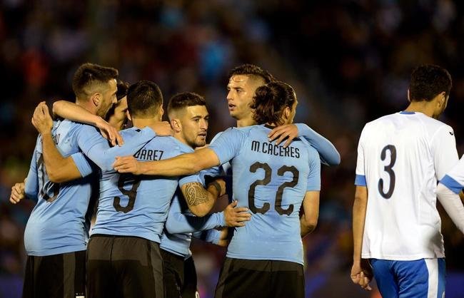 Arrascaeta, do Cruzeiro, marcou primeiro gol do Uruguai em vitria sobre Uzbequisto, em Montevidu