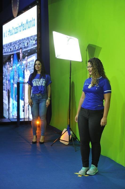 Com lanamento de uniforme e aes voltadas para o Dia Internacional da Mulher, Cruzeiro movimentou esplanada do Mineiro antes de jogo contra a URT (crdito: Juarez Rodrigues/EM D.A Press)