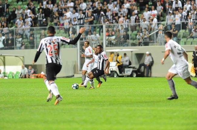 Atl�tico e Santos se enfrentaram, no Independ�ncia, pela 13� rodada do Campeonato Brasileiro