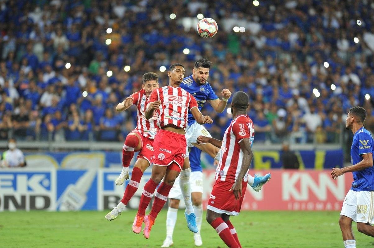 Fotos do jogo entre Cruzeiro e Nutico, no Mineiro, que marcou as despedidas de Rafael Sobis e Ariel Cabra.