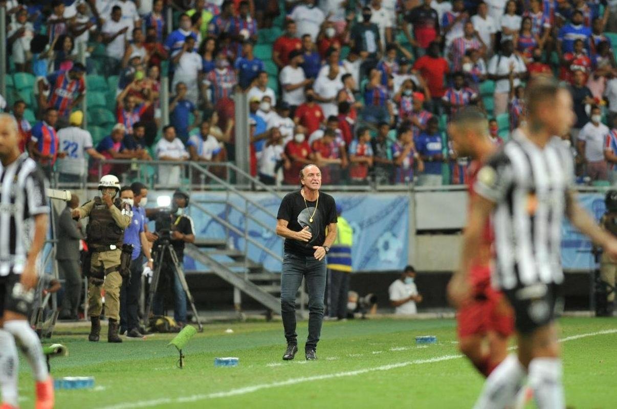 Fotos do jogo entre Bahia e Atltico, na Fonte Nova, em Salvador, pela 32 rodada do Campeonato Brasileiro