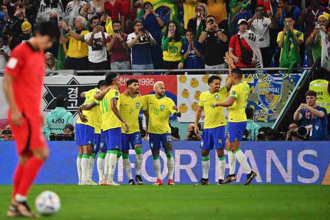 Imágenes del duelo entre Brasil y Corea del Sur, por los octavos de final del Mundial de Qatar, en Est.