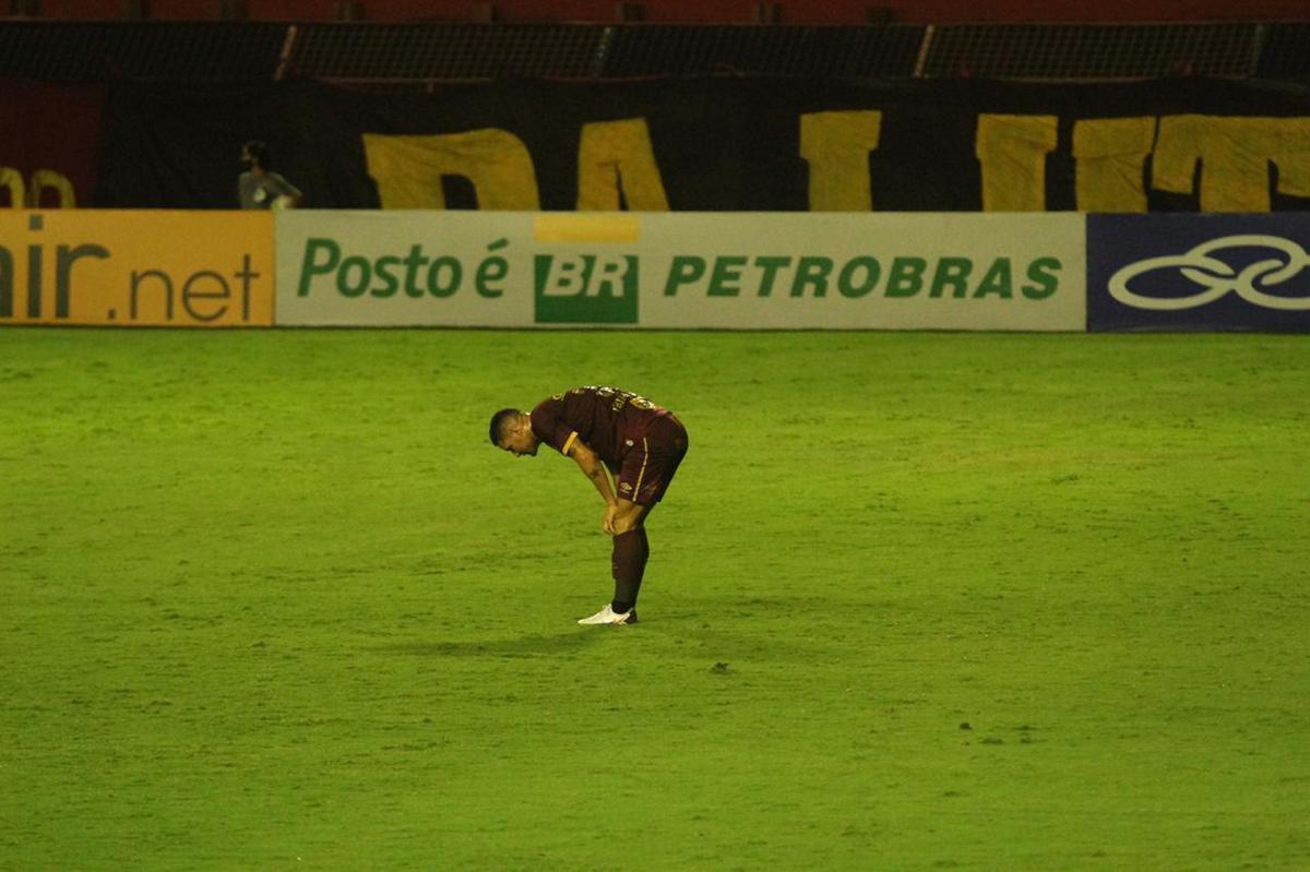 Equipes se enfrentaram no fechamento da rodada nesta segunda-feira na Ilha do Retiro