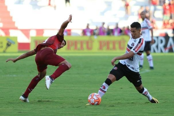 No terceiro clássico entre as equipes no ano, manteve-se o equilíbrio. Ao todo, nos confrontos, são três empates
